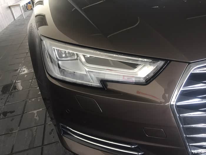 【图】大灯有雾气 大家看一下_奥迪a4l论坛_汽车之家论坛