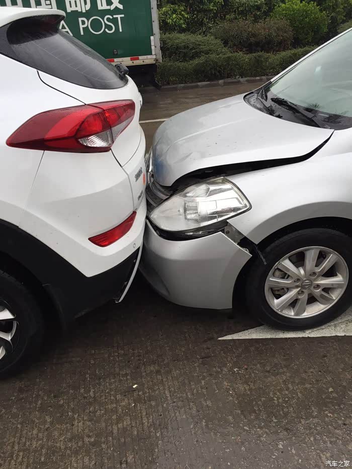 途胜特大交通事故!途胜完胜日产