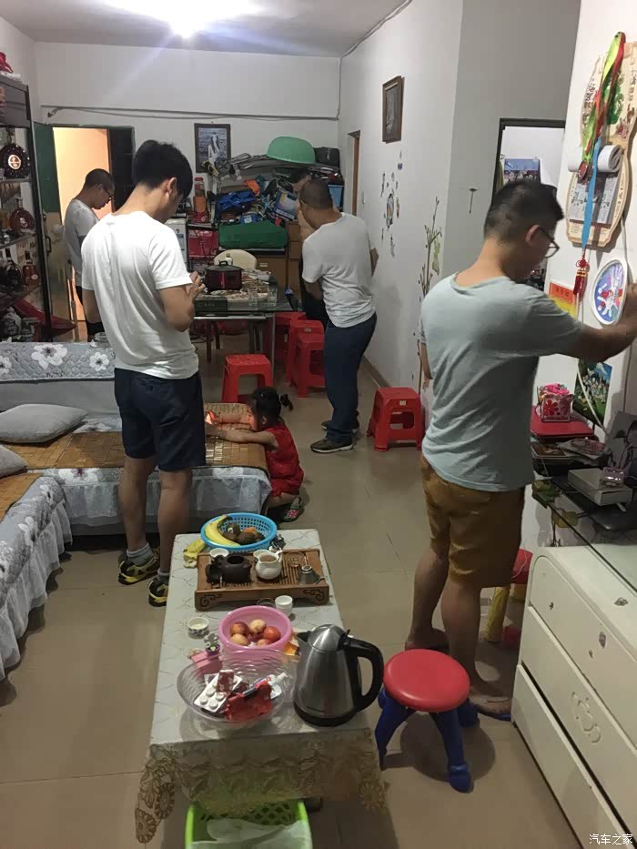 第一次到深圳的朋友家里做客,唯有美食招待