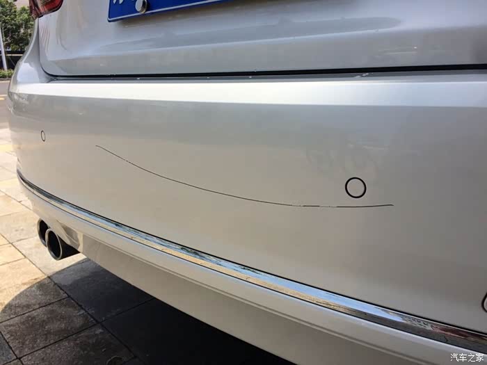 【图】求助,这种划痕是人为的么?_宝马3系论坛_汽车之家论坛
