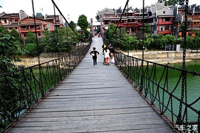 乾州古城吊桥图片