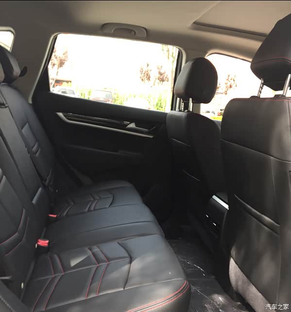 终于决定要换车了,周末去体验了一把新款东风风神ax7