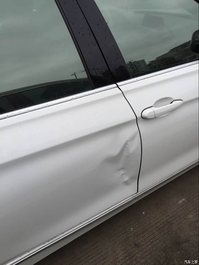 车门被撞了请问深圳哪家4s比较好