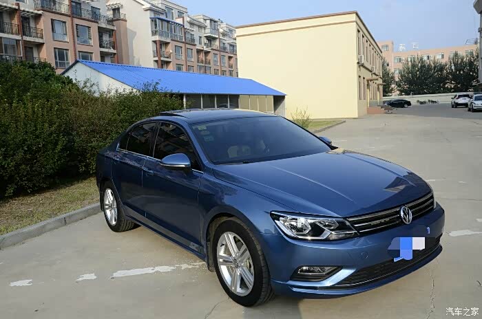 女生提280手动蓝色凌渡,提了两个月,感觉就是一个字,爽