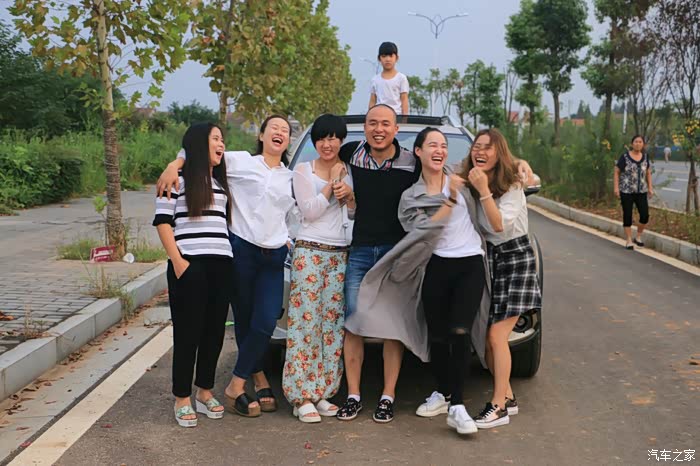 [猜车系列]第二期:秃顶男 5熟女 1幼女 7分裤 女路人.