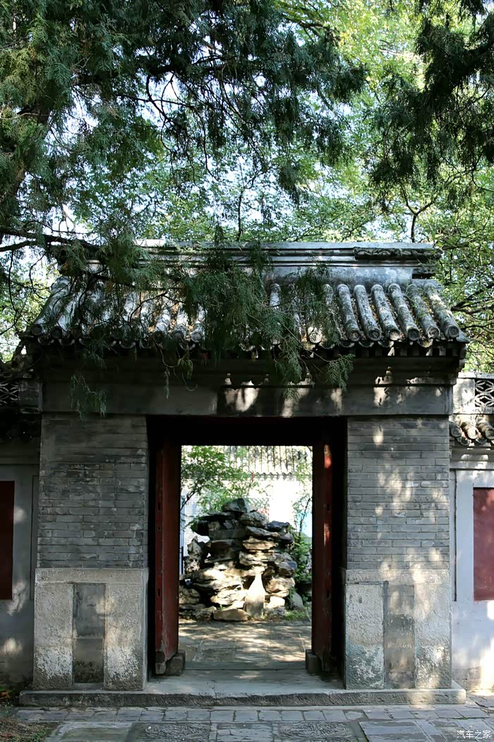 水泉院是碧云寺内风景清幽的好去处