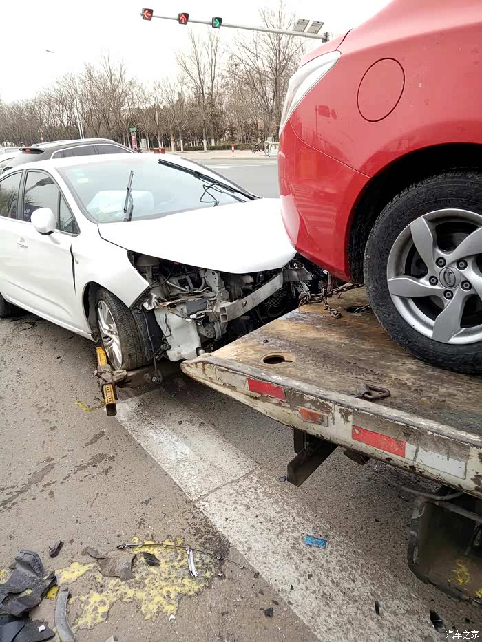 一次写帖子居然是一次事故,想跟车友分享一下这次事故的教训 事故经过