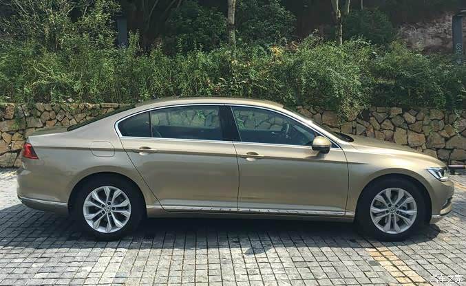 迈腾b8380豪华流沙金用车感受