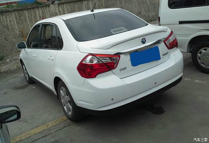 白色启辰d50提车一年了皮实耐用好身手