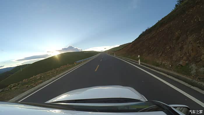 去旅行到远方走单骑启程拉萨