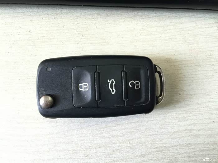 上海大众 new polo 钥匙换电池 会换的请忽略