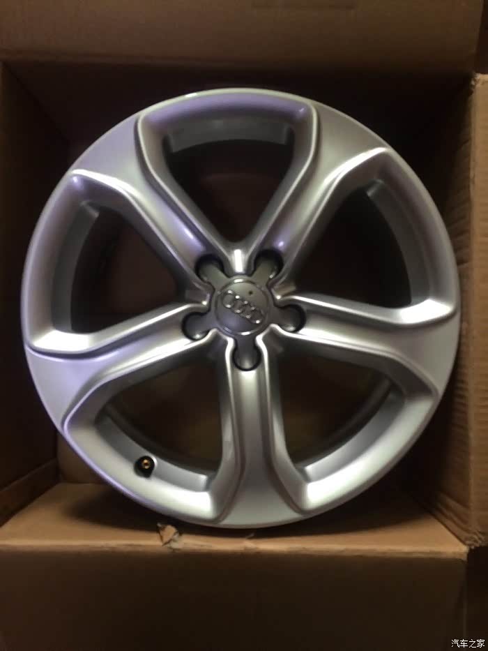 求奥迪a4l个性运动版轮毂