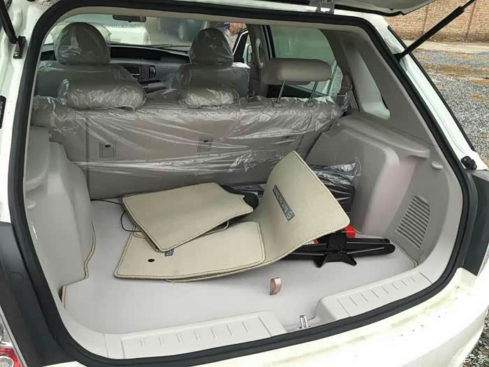 北京比亚迪e6白色豪华购车心得