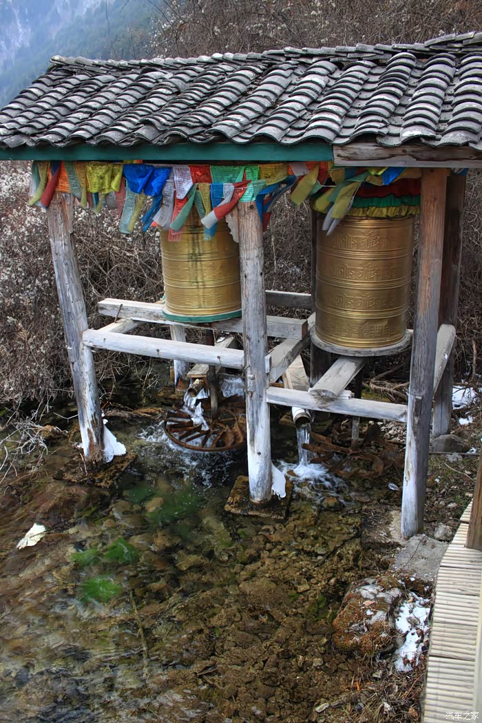 转经筒,水力的.