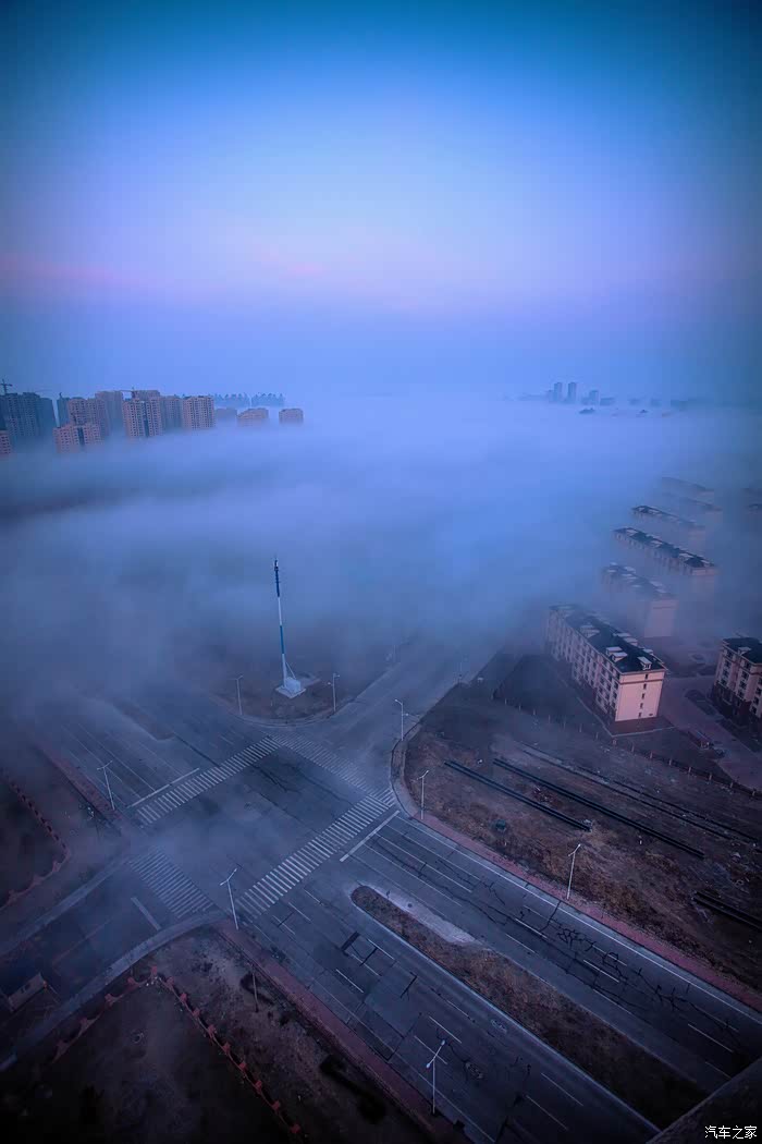 大庆清晨偶遇大雾天气