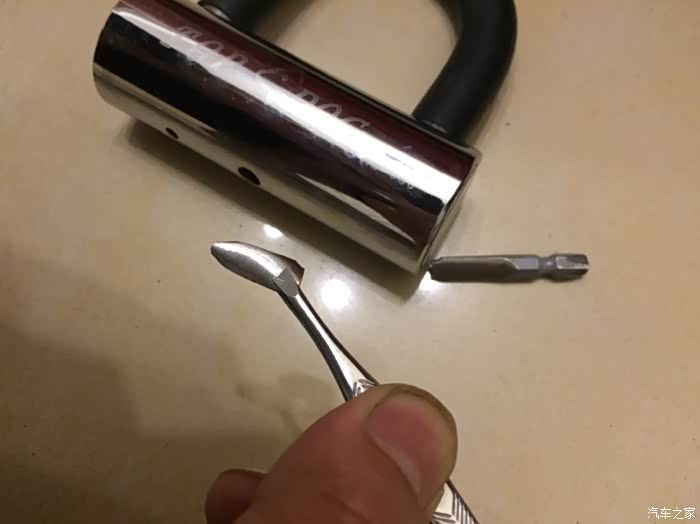 缴获开锁工具!_摩托车论坛_汽车之家论坛
