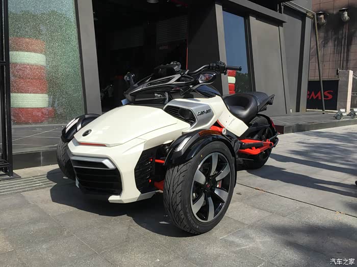 【图】舍我其谁 庞巴迪三轮敞篷摩托_摩托车论坛_汽车之家论坛