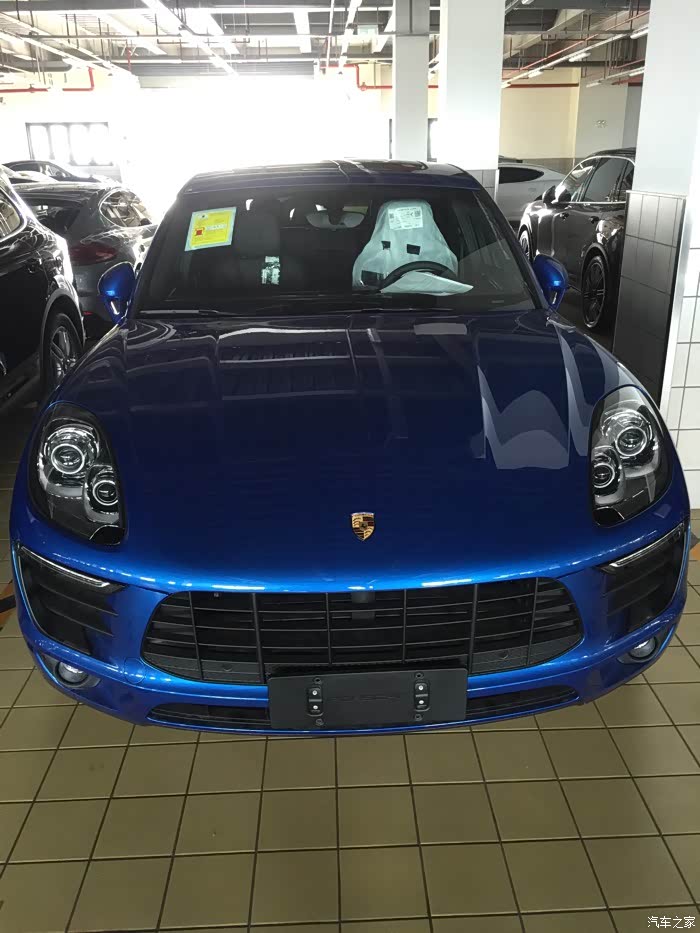 宝石蓝macans今天入库啦准备提车