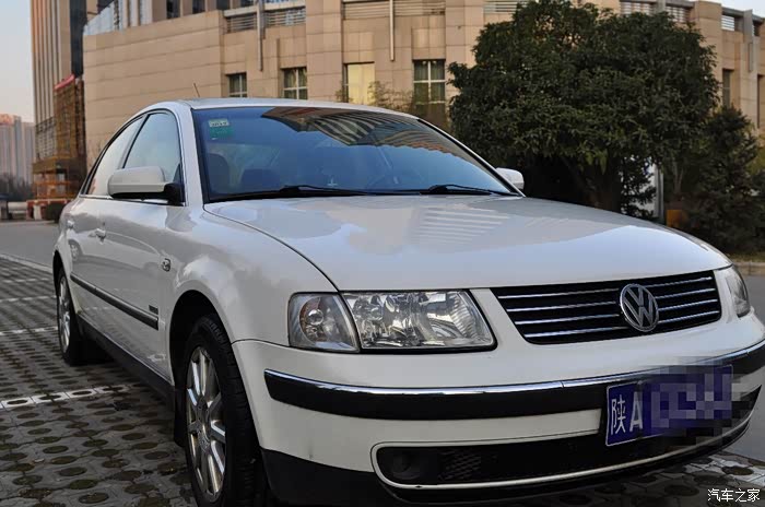 出售老款白色帕萨特b518t一辆成色非常好