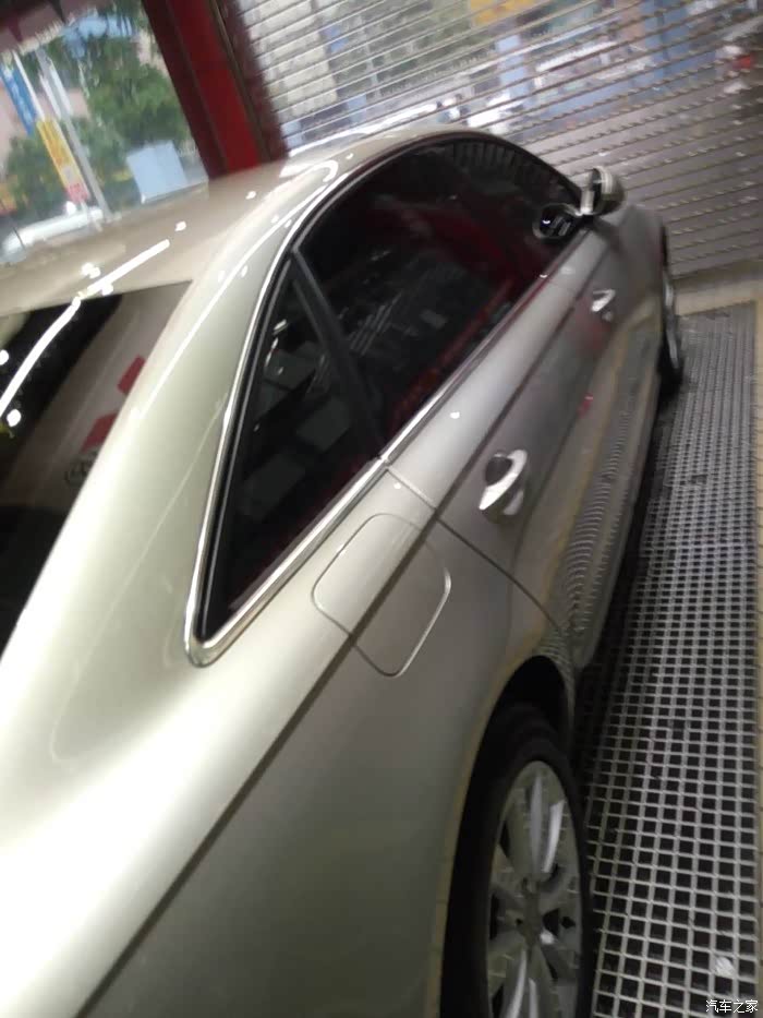 白金色提不到现车.太郁闷了