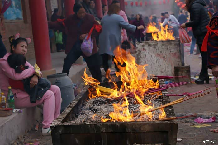二月二龙抬头带你走进百年的老洞庙会