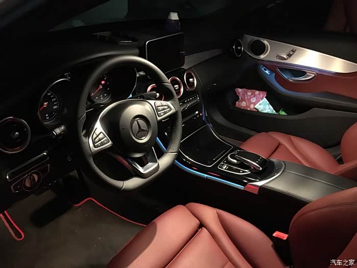 【图】谁有c200晚上的内饰图?发点来欣赏_奔驰c级论坛_汽车之家论坛