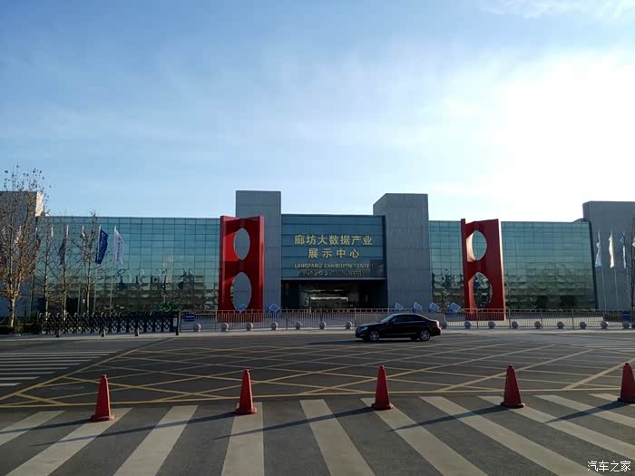 冬日闲游--京津乐道绿色廊坊系列之三东方大学城,国际会展中心