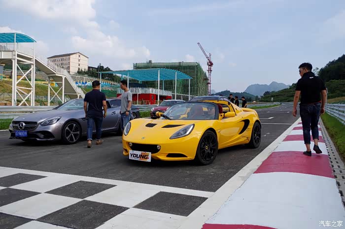 首次体验重庆万盛青年汇巅峰乐园f3赛道附赛道视频