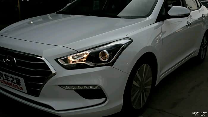 17款名图这个灯近光灯吗?