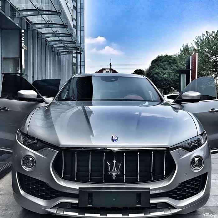 【图】今天提车了,给想选水银灰的朋友看看哈_玛莎拉蒂论坛_汽车之家