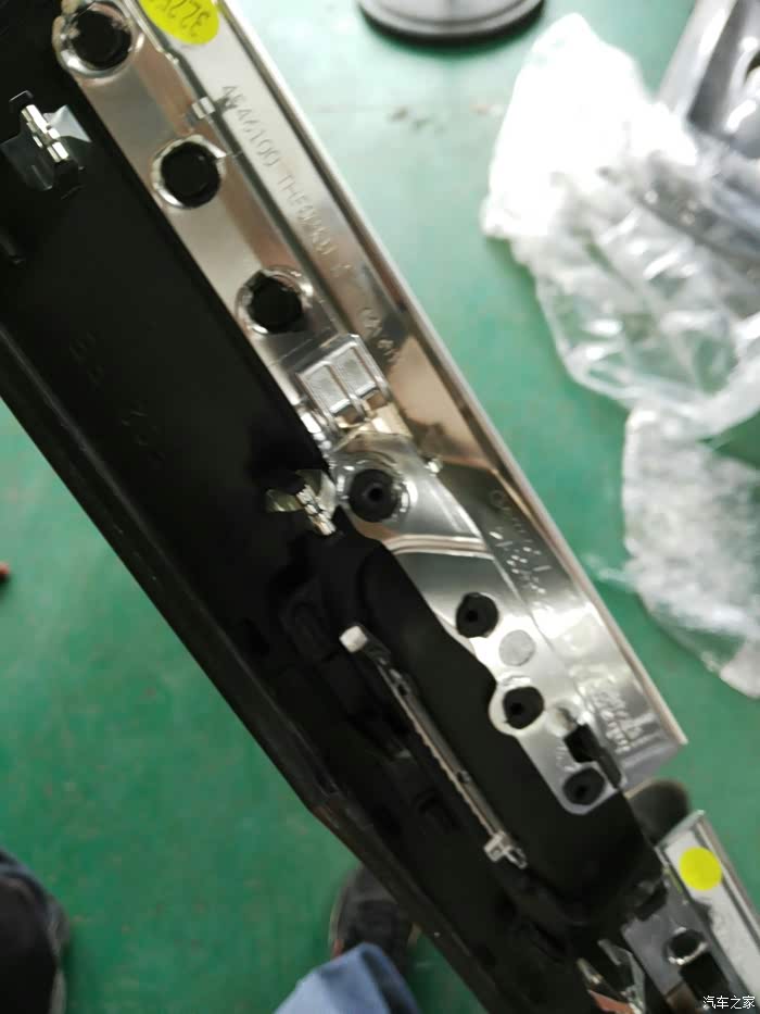 宝马740后门拆解功略