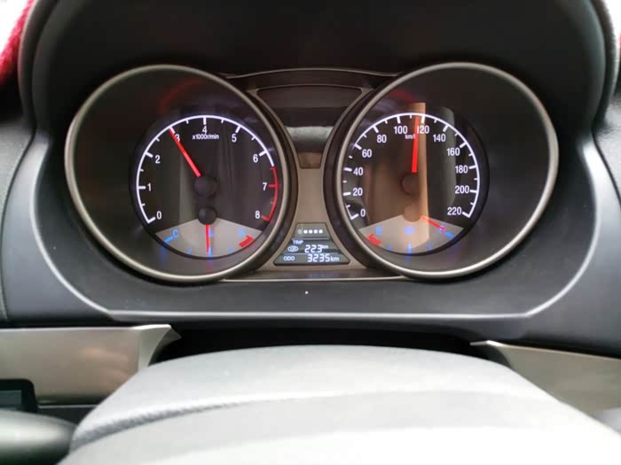 控制车速.这个应该算是经济油耗了吧!