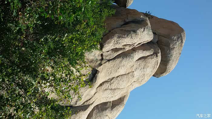 知名大石头,崂山石头很,哈哈.