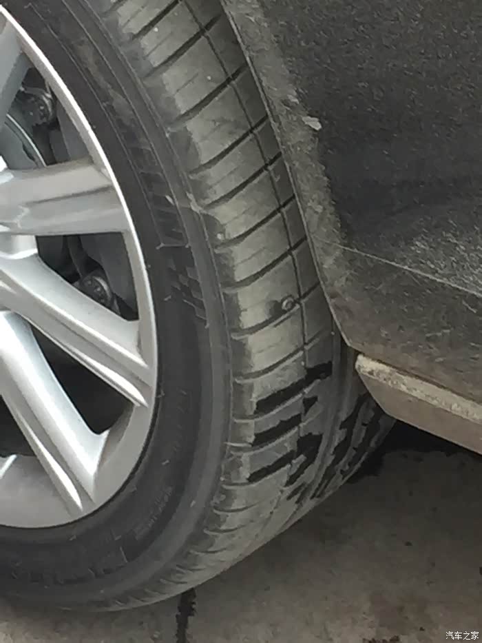 【图】扎胎了._奥迪a6l论坛_汽车之家论坛