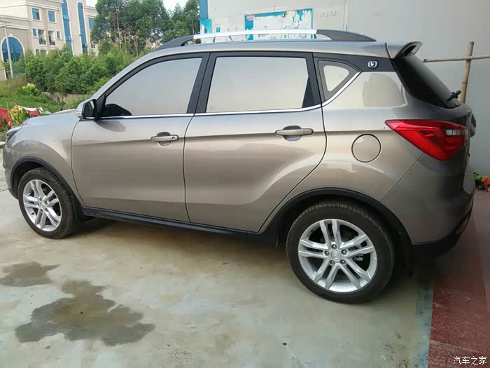 6046 | 回复: 51 长安cs35论坛 请教:——为什么35车身颜色,大家都