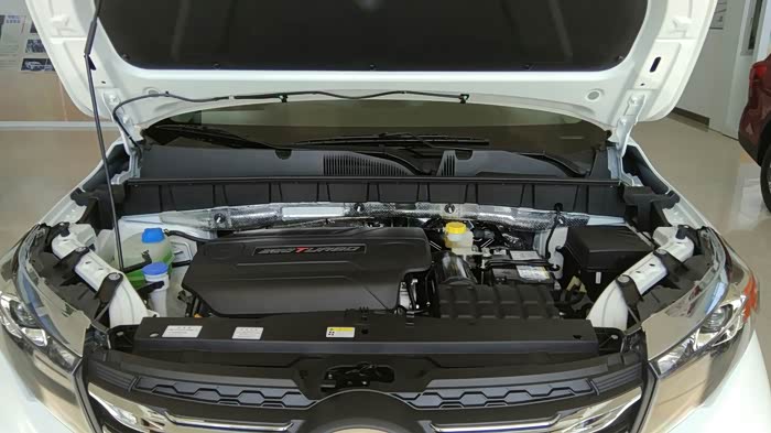 发动机看着很规整