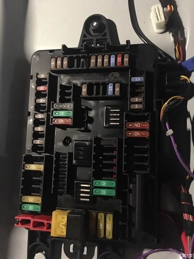 【图】哪个是常电保险丝 在线等 急!_宝马3系论坛_汽车之家论坛