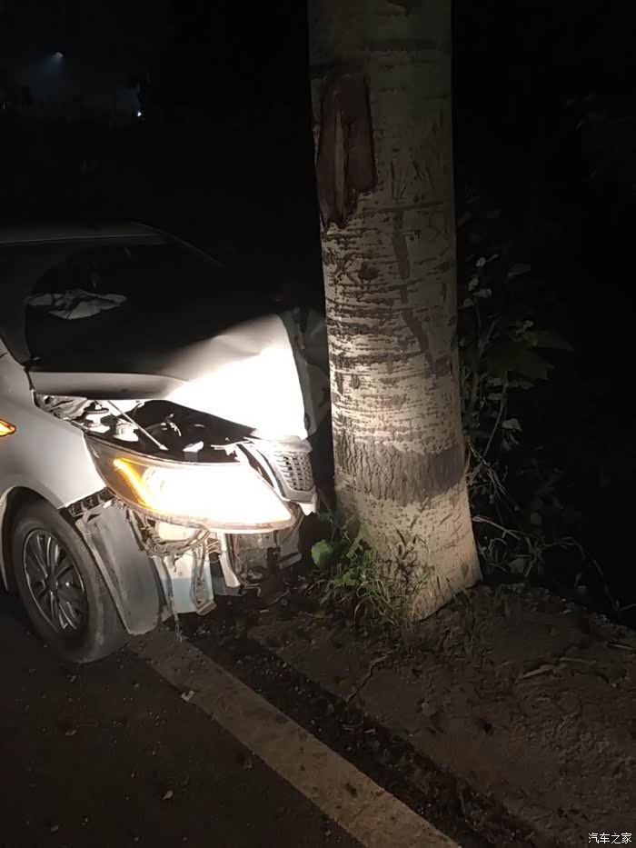 【图】小二撞树上了,修好还能和以前一样吗?_起亚k2论坛_汽车之家论坛