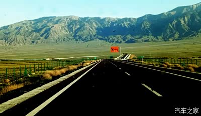 看着图,让我想起了美国51号公路,真的是可以媲美的.