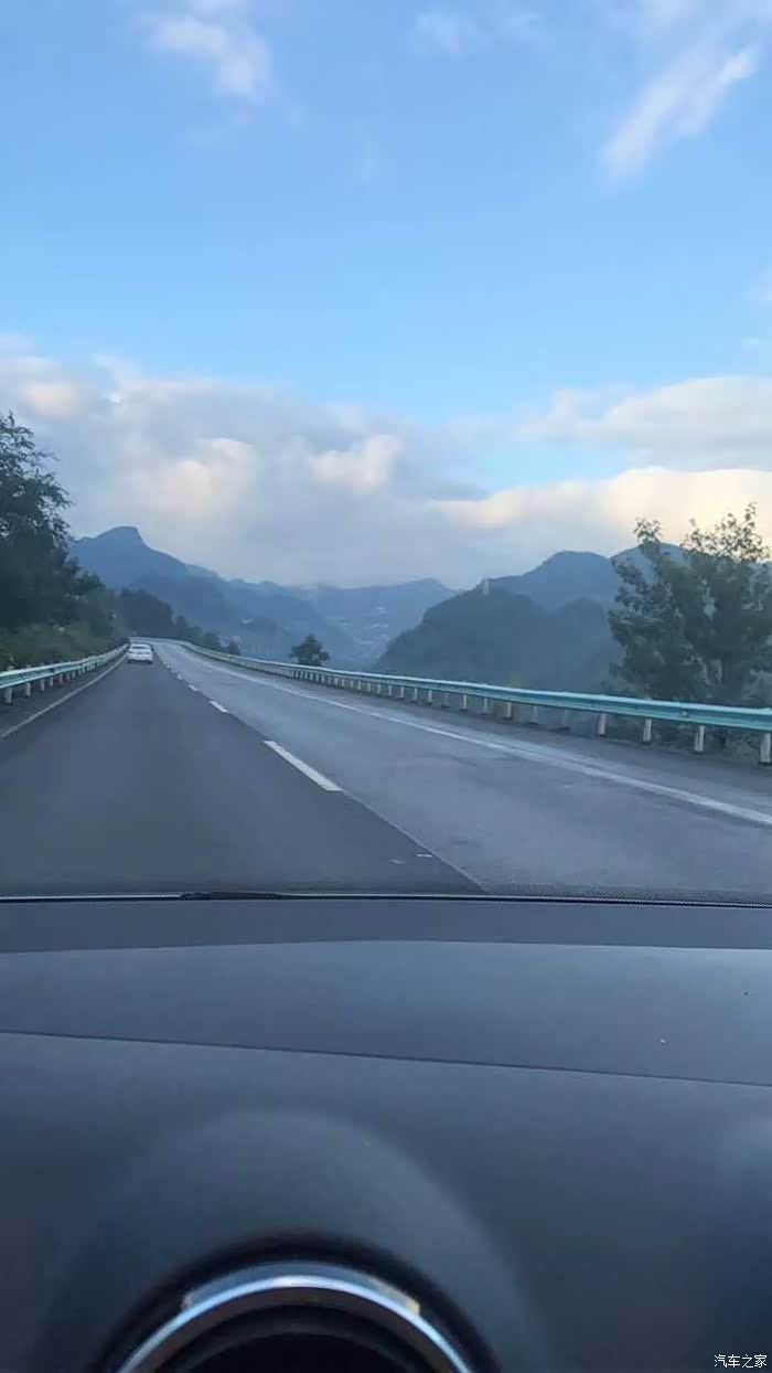 人在旅途看得见风景的车