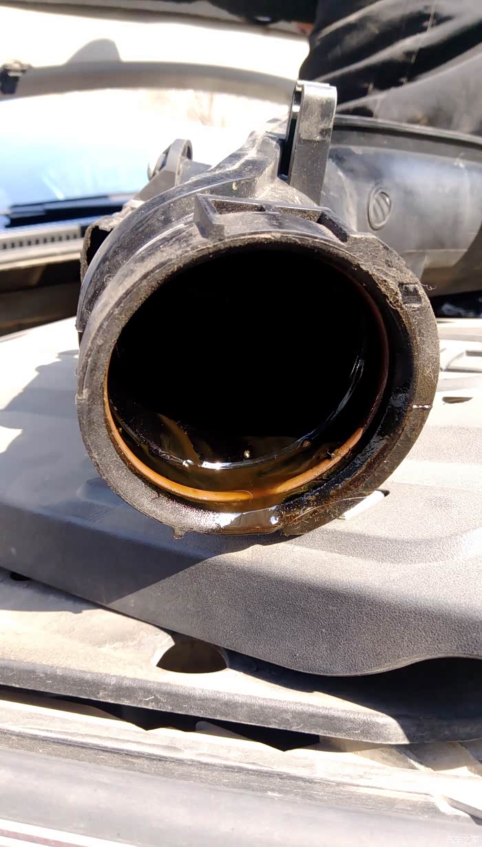 涡轮增压器漏油了你们有这样吗怎么办