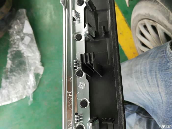 宝马740后门拆解功略