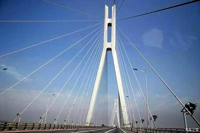 南京长江大桥惊险刺激美女私房献上