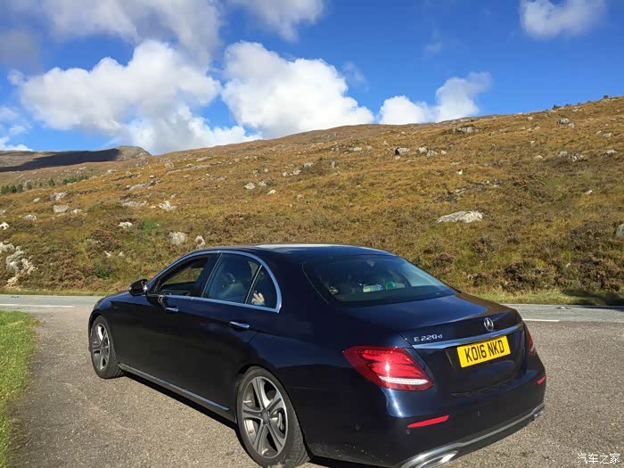 571 奔驰e级论坛 【2016年终福利】深圳首台2017款标轴钙蓝棕内e300