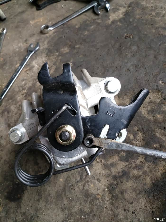 破五改奥迪后刹车分泵续集.