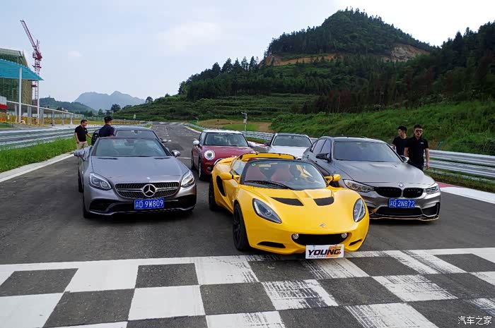 首次体验重庆万盛青年汇巅峰乐园f3赛道附赛道视频