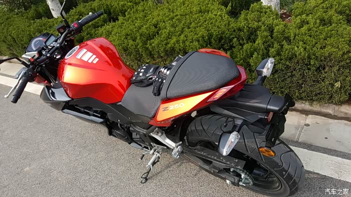 大贸川崎z250 2016款 带abs和滑动离合器 目前1200公里车况完美
