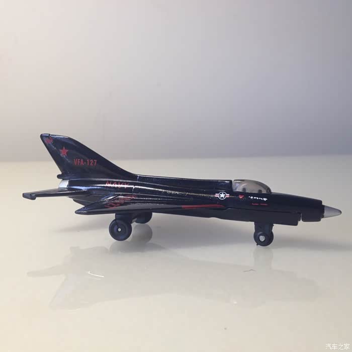 空中三角琴---米格21战斗机