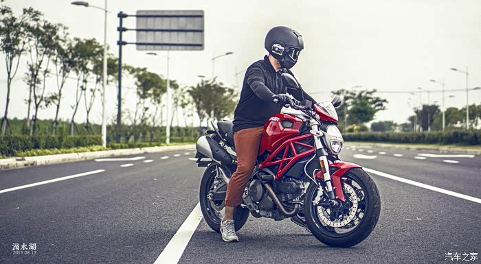 【图】入了一个屌爆的shark鲨鱼头盔._杜卡迪摩托车论坛_汽车之家论坛