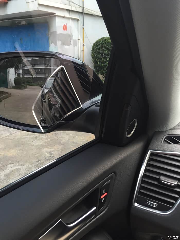 q5贴膜后玻璃反光严重,怎么办?